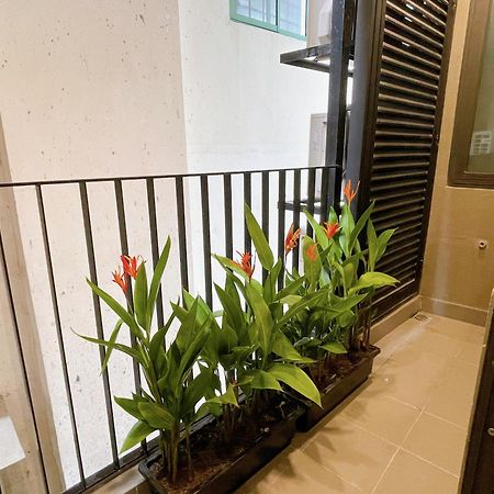 Home Suites -Natural Light -Projector -Spacious - 2Br Incenter Hanoi Exterior foto